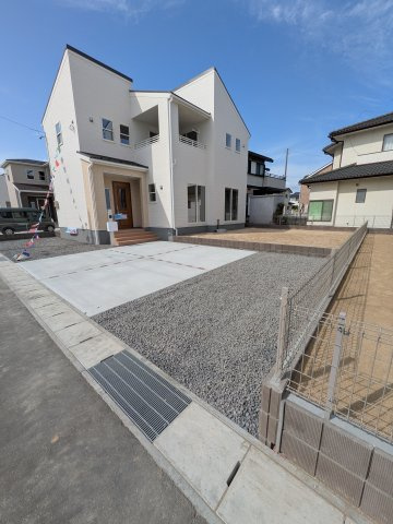 いわき市泉町滝尻第2　7号棟　＼デザイナーズ新築一戸建てが誕生／の駐車場|駐車場に車を止められます