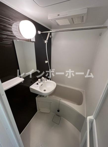 Reberty北千住の浴室