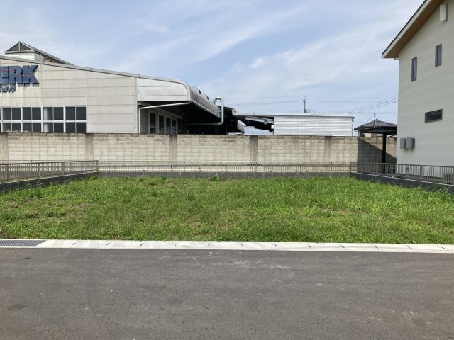 新築　伊勢崎市東小保方町　Blooming　Garden　１号棟の駐車場|現地写真　駐車スペースは並列2台+2台分可能です！
