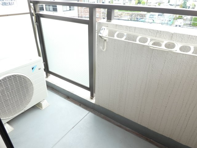 リアライズ逆瀬川のバルコニー