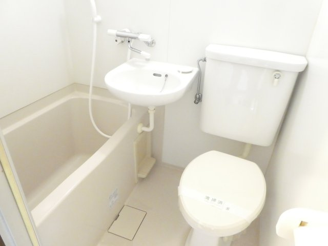 リアライズ逆瀬川の浴室