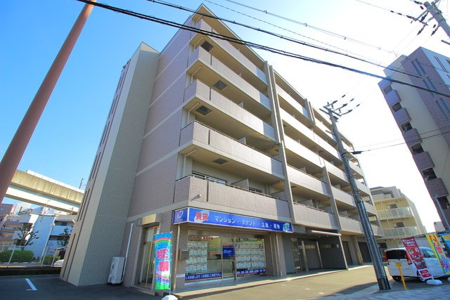 クレール南茨木の外観|外観もきれいです