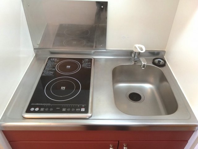 レオパレス羽水のキッチン|安心安全の電気コンロ　2口