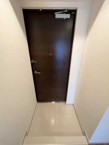 ADW Residence 西新宿の玄関|落ち着いた玄関です