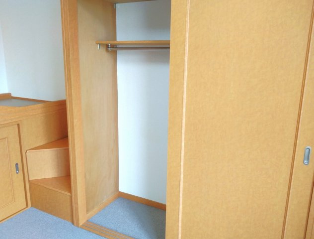 レオパレスコンフォールの内装|内装は落ち着いています