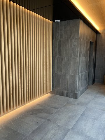 プラウドフラット大井町のロビー|落ち着いたロビーです