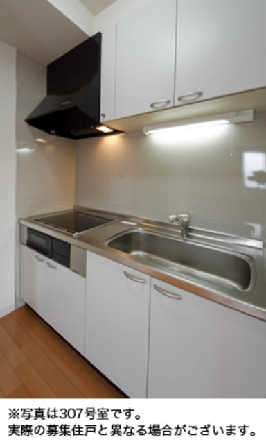 ＲＥＳＩＤＥＮＣＥ　ＳＡＴＳＵＭＡのキッチン|※写真は同タイプ住戸です。
