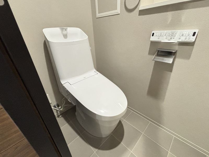 Stellar上高田のトイレ|落ち着いた色調のトイレです