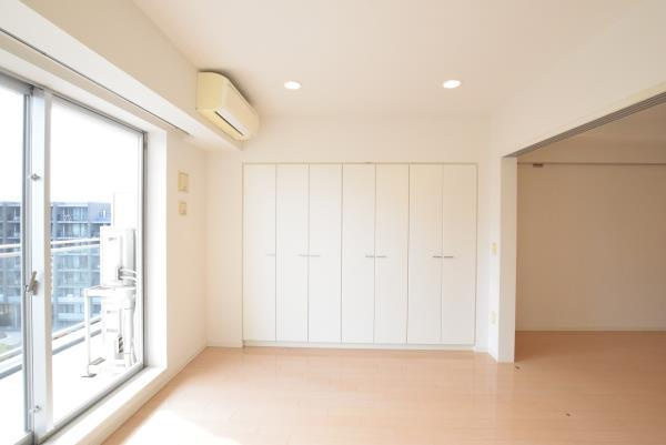 Ｂｒｉｌｌｉａ　ｉｓｔ　三軒茶屋　アイビーテラスの居間・リビング|ゆったりとした居間です