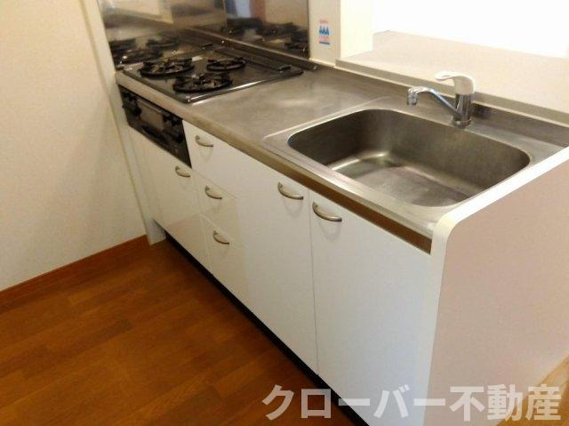 レオパレスあいれすと田村のキッチン