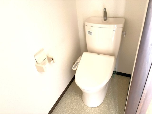 自由が丘テラスハウスのトイレ|トイレもきれいです