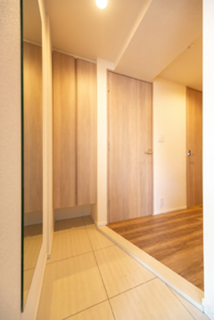 Ｂｕｅｎａ　Ｖｉｓｔａ代々木の玄関|※写真は同タイプ住戸です。