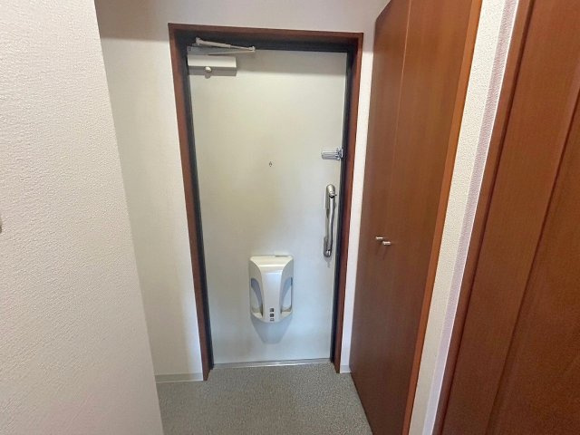 第5アローズ新大阪の玄関
