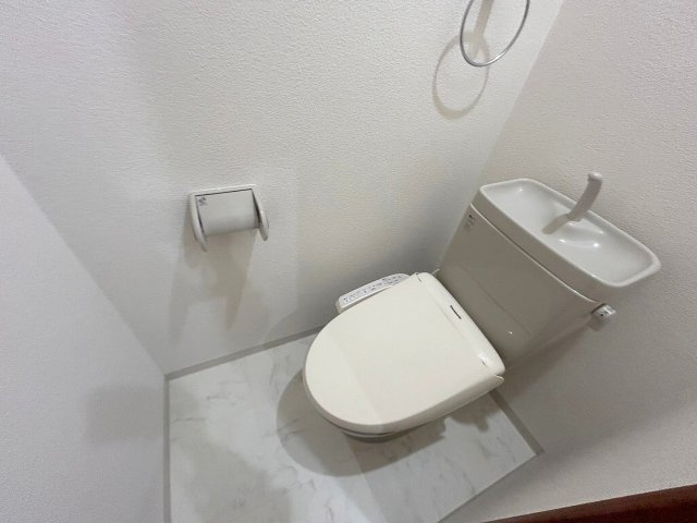 第5アローズ新大阪のトイレ