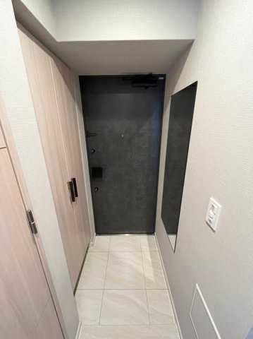 ファーストフィオーレ難波クレシアの玄関