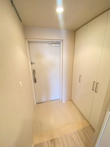 パークアクシス心斎橋の玄関