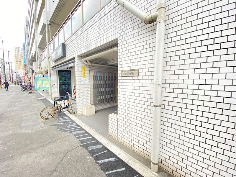 アルス中目黒のエントランス