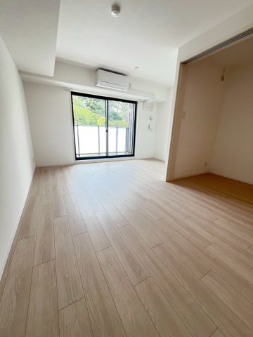 LEGALAND+NISHINOMIYA PARKSIDEの居間・リビング