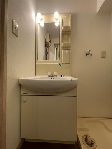 エムロード平尾の独立洗面台