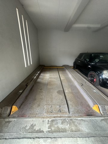 パーセントプラス高宮の駐車場