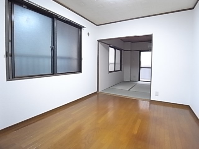 アイリス兵庫の居間・リビング