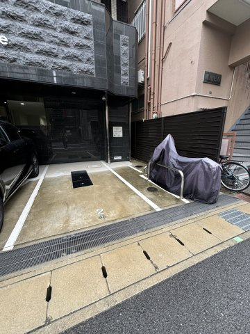 ララプレイス ザ・神戸シルフの駐車場