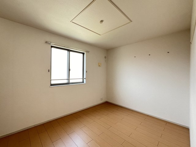 ルーエ・Ｓの寝室|北洋室６帖