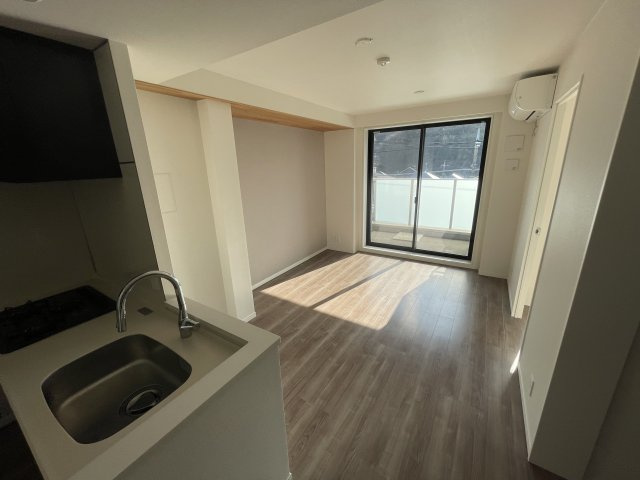 稲城市百村の賃貸マンションの居間・リビング|別部屋参考写真