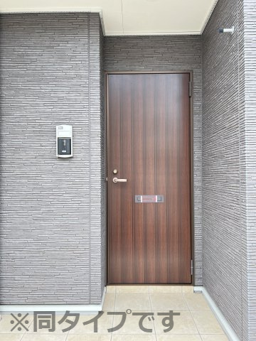 Ｓｃｈｏｎｅ（シェーネ）の玄関