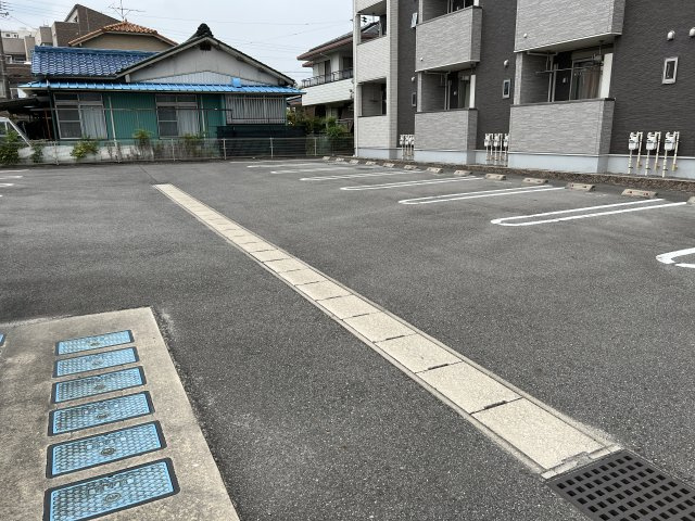Ｓｃｈｏｎｅ（シェーネ）の周辺|カーマ高浜店まで1100m