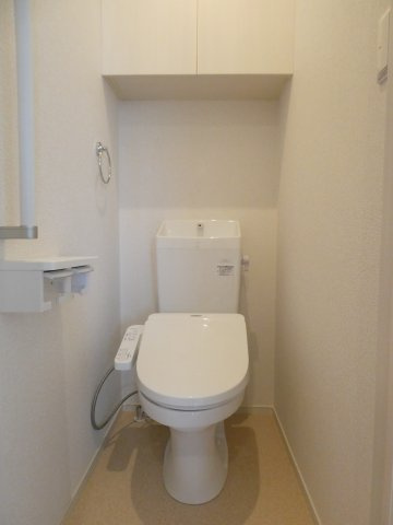 ファミール　高浜のトイレ|温水洗浄暖房便座