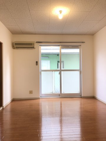 パステル六軒町B棟の居間・リビング