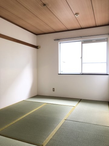 パステル六軒町B棟の和室