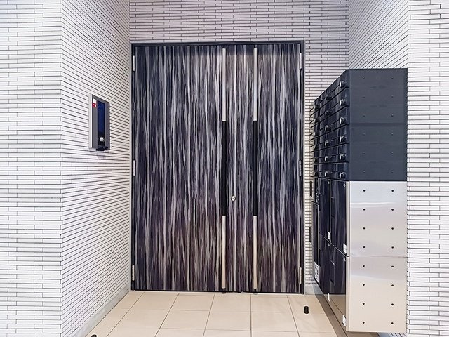 ライズ脇田町　Ａ館のエントランス