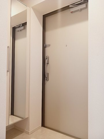 ライズ脇田町　Ａ館の玄関