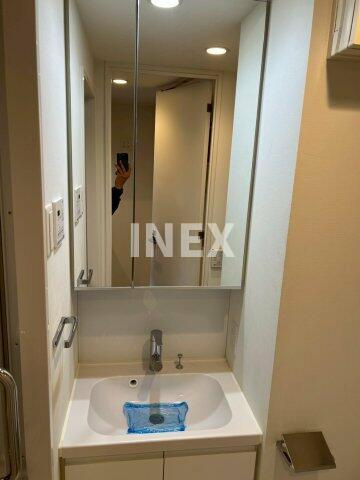 横浜市南区真金町２丁目の賃貸マンションの独立洗面台