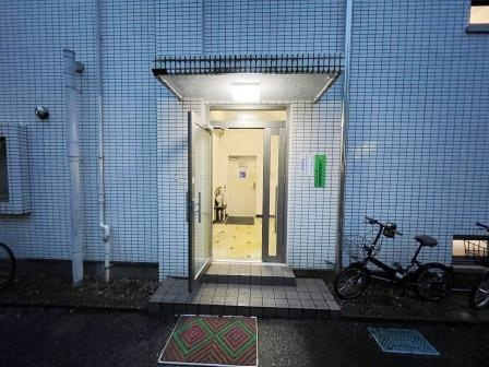 山口第一ビルのエントランス