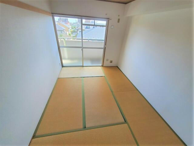 稲城市矢野口の賃貸マンションの和室