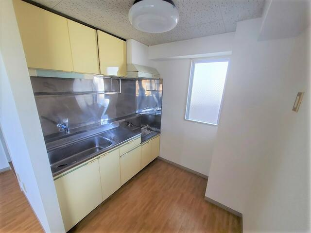 稲城市矢野口の賃貸マンションのキッチン