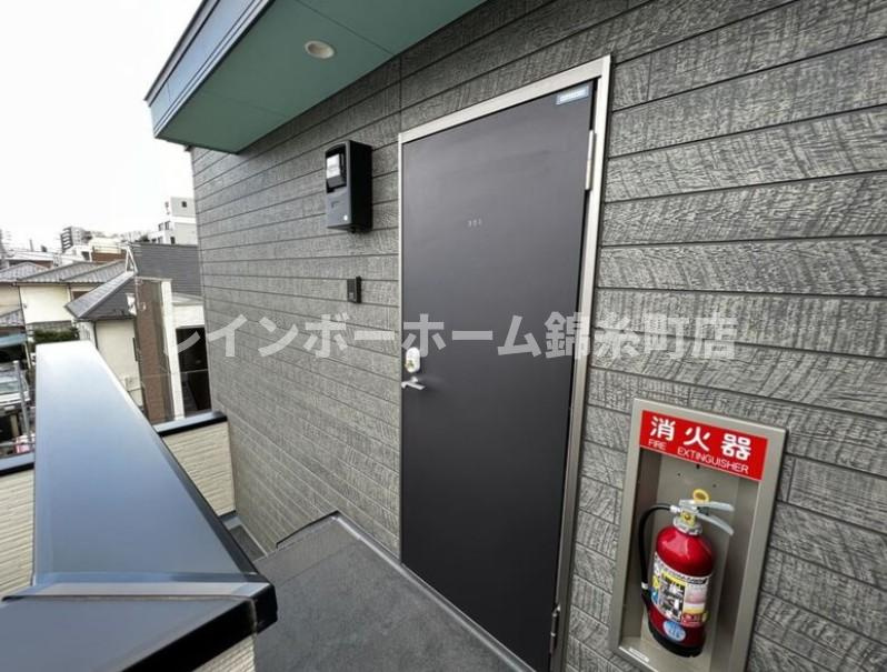 グランパイン小岩の玄関