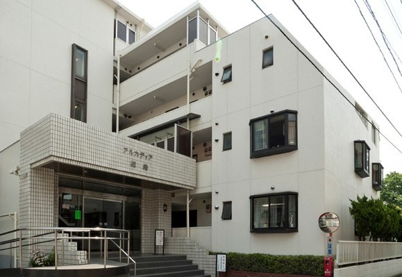 アルカディア曳舟の外観|スーパーやコンビニ近く買物便利な耐震基準適合マンション、アルカディア曳舟は即日現地案内可能となっておりますので、お気軽にお問い合わせください！