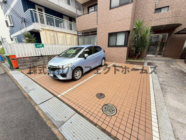 ピコットⅠの駐車場|駐車スペースもあります