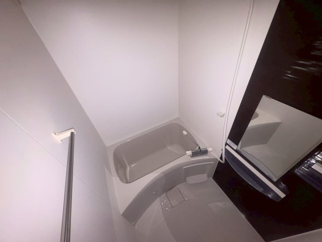 吹田市垂水町１丁目の賃貸マンションの浴室