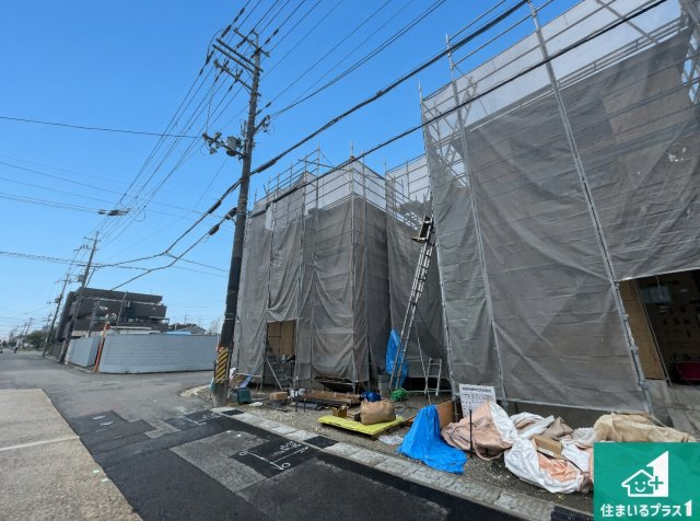宇治市伊勢田町新中ノ荒　第1期　新築一戸建ての前面道路含む現地写真