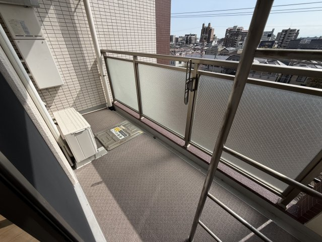 アルファレガロ甲南山手のバルコニー|同物件別部屋写真