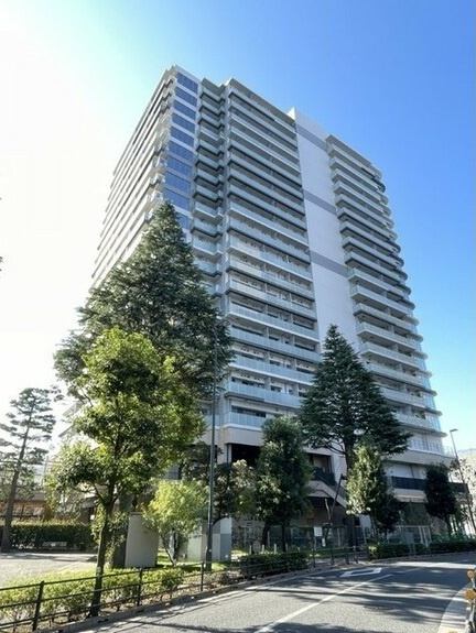 パークシティ中野ザ・タワーブリーズの外観|パークシティ中野ザ・タワーブリーズ１３階部分のお部屋は通常仲介手数料５３４万２７００円→０円！さらにキャッシュバック４３万円にて即日現地案内可能です！