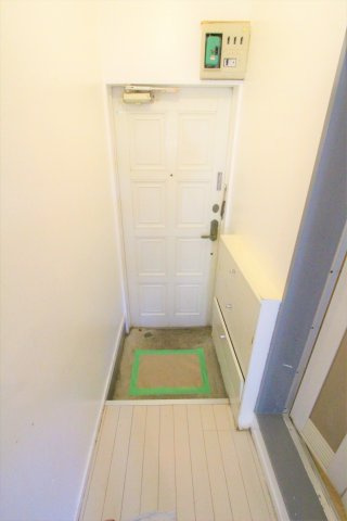 【玄関】 | キャッスル入江Ａ | 同物件の参考写真です。