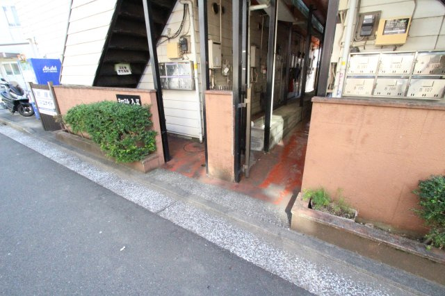 【エントランス】 | キャッスル入江Ａ