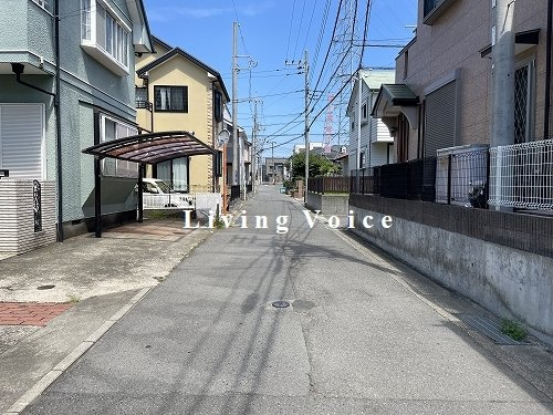 【仲介手数料０円】平塚市纒　中古一戸建ての前面道路含む現地写真|【仲介手数料０円】平塚市纒　中古一戸建て