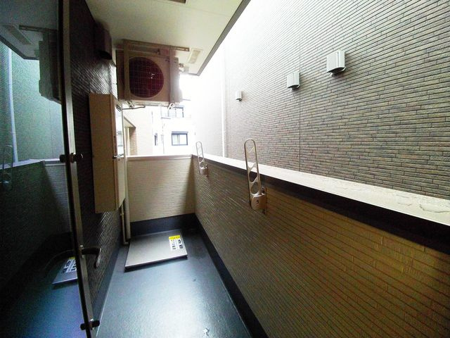 フジパレス灘Ⅰ番館のバルコニー